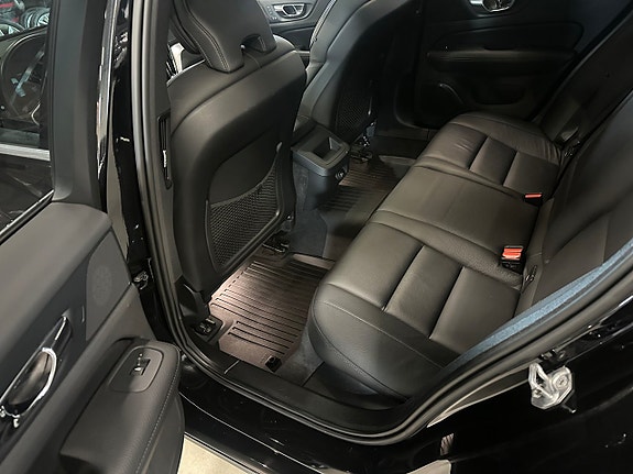 Volvo V60 15 of 27