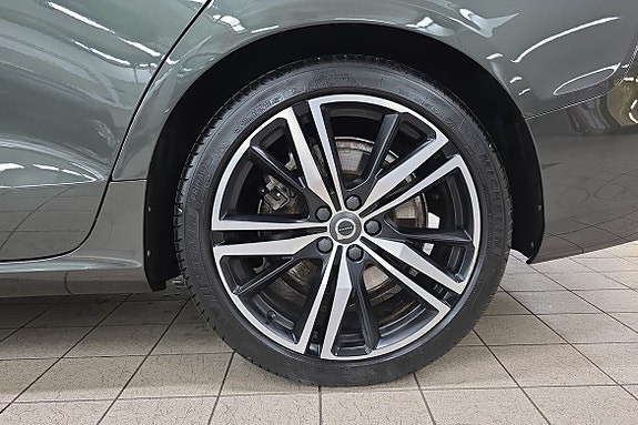 Volvo V60 17 of 24