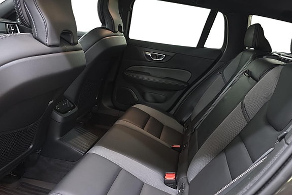Volvo V60 13 of 24