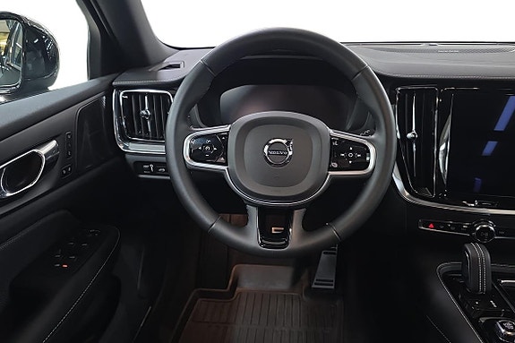 Volvo V60 11 of 24