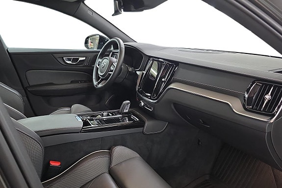 Volvo V60 7 of 24