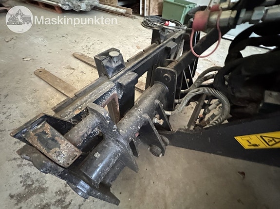 JCB 403 med redskap 27 of 27
