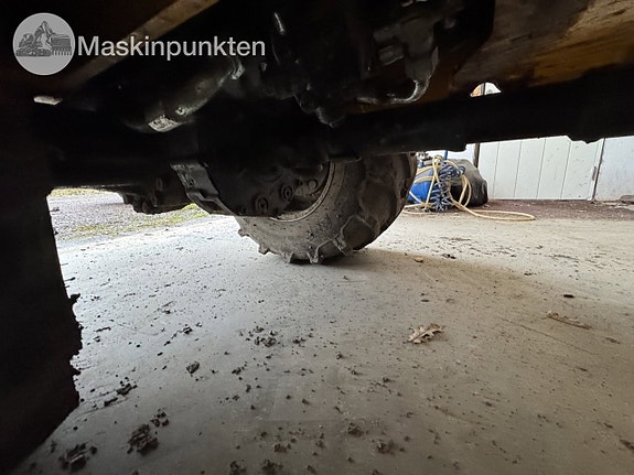 JCB 403 med redskap 18 of 27