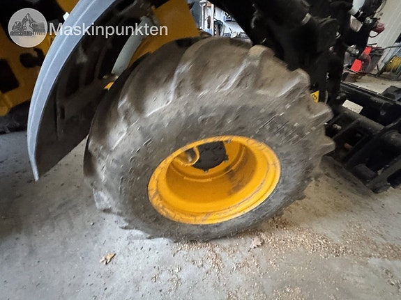 JCB 403 med redskap 22 of 27