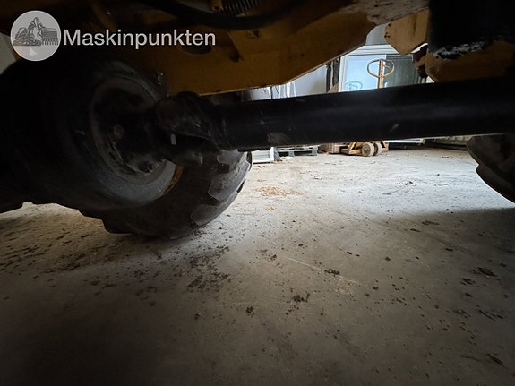 JCB 403 med redskap 8 of 27