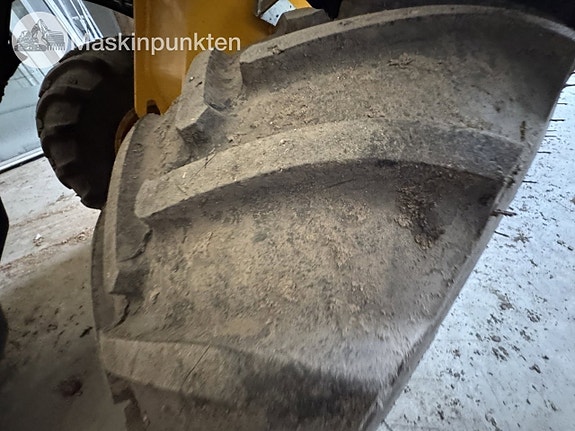 JCB 403 med redskap 6 of 27