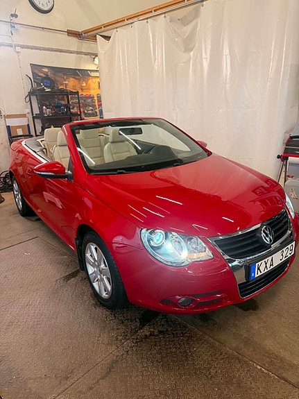 Volkswagen Eos 11 of 12