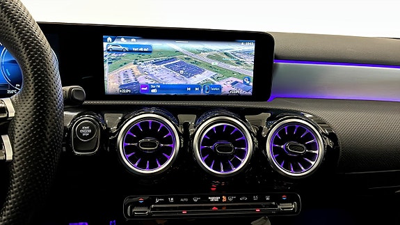 Mercedes-Benz A250 12 of 19
