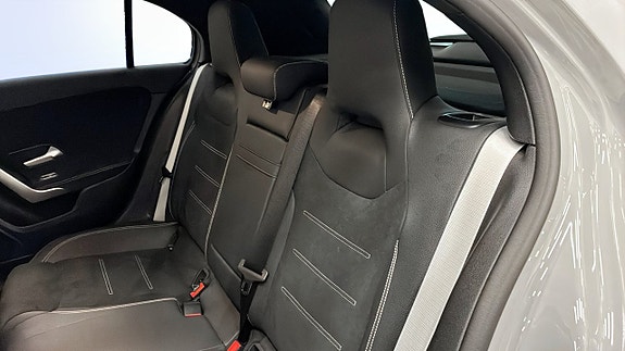 Mercedes-Benz A250 19 of 19