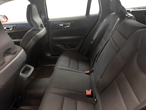Volvo V60 Cross Country 9 of 9
