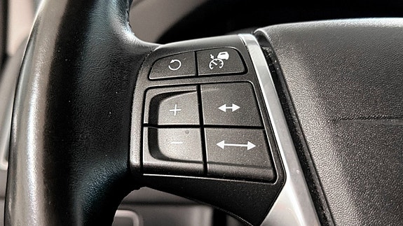 Volvo XC60 16 of 16