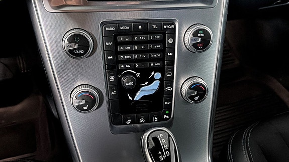 Volvo XC60 15 of 16