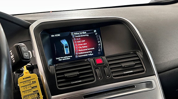 Volvo XC60 14 of 16