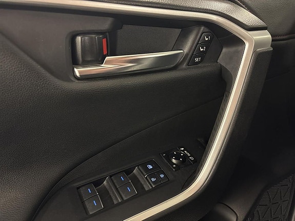 Toyota RAV4 23 of 23