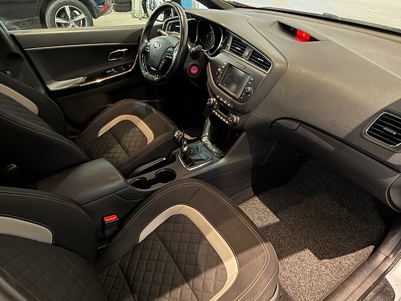 Kia Ceed 10 of 17