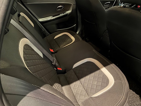 Kia Ceed 13 of 17
