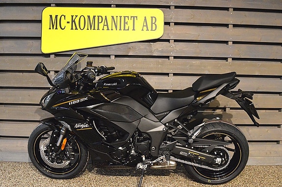 Kawasaki Ninja 1100SX 2 of 3