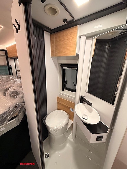 Adria TWIN SELECT 640 SGX - FIAT 6E 2,2 140HP 35H 21 of 25