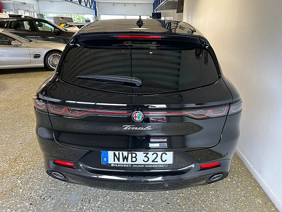 Alfa Romeo Tonale 5 of 12