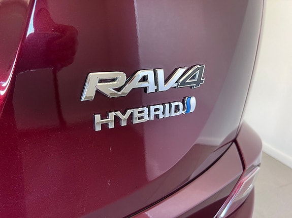 Toyota RAV4 7 of 23