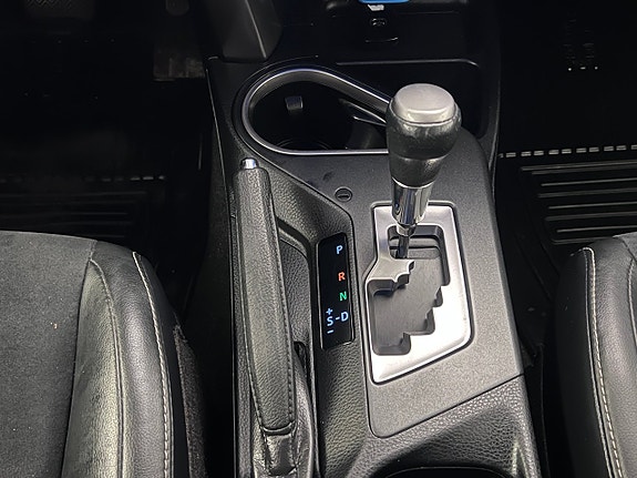 Toyota RAV4 18 of 23