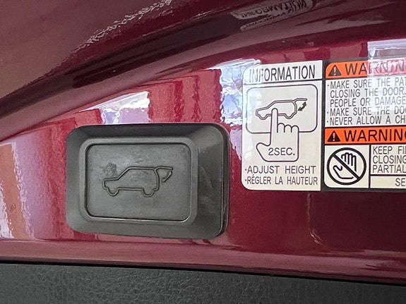 Toyota RAV4 12 of 23