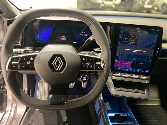 Renault Scenic E-Tech 11 of 12