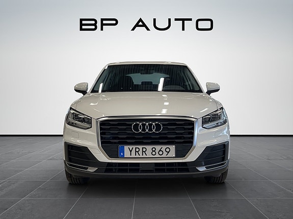 Audi Q2 2 of 20