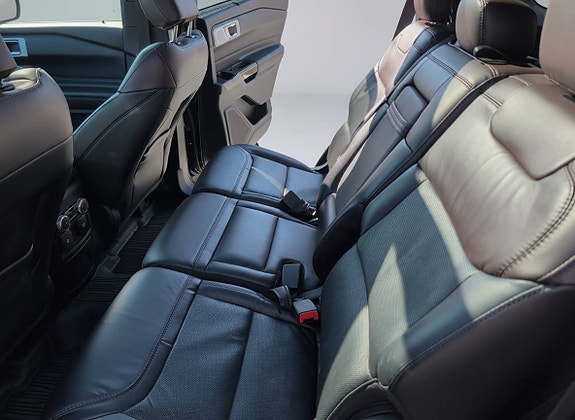 Ford Explorer 5 of 13