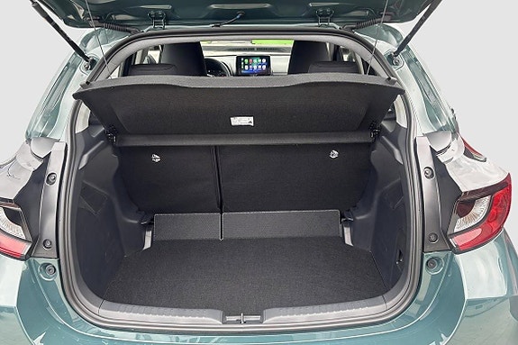 Toyota Yaris 6 of 12