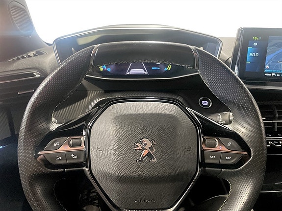 Peugeot e-2008 7 of 15