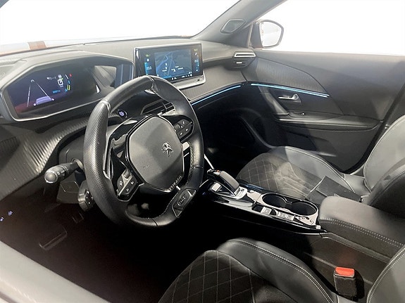 Peugeot e-2008 4 of 15