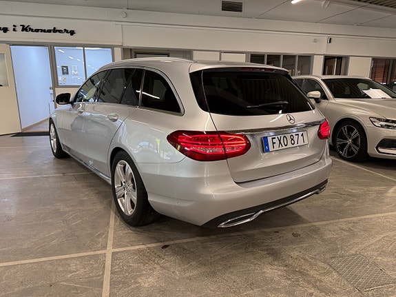 Mercedes-Benz C220 d 3 of 25