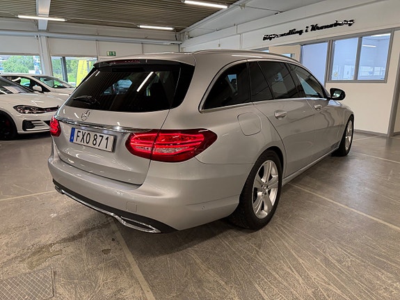 Mercedes-Benz C220 d 4 of 25