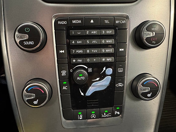 Volvo V70 23 of 25