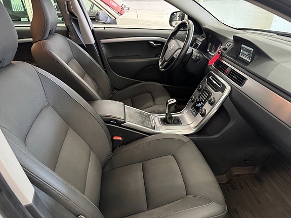 Volvo V70 17 of 25