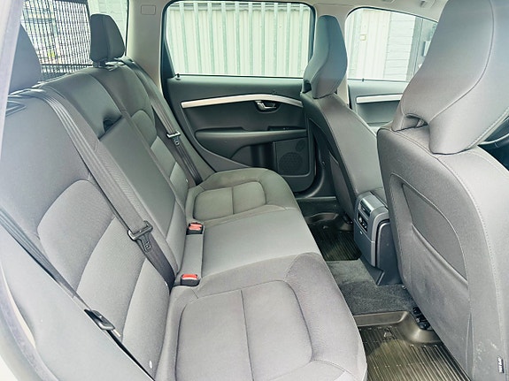 Volvo V70 6 of 25