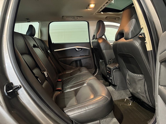 Volvo V70 20 of 24