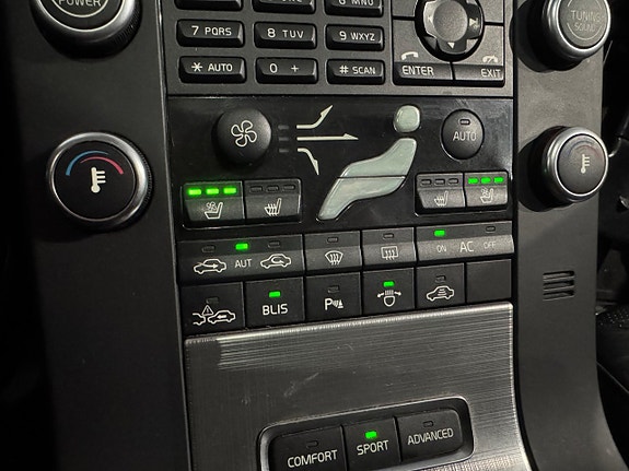 Volvo V70 14 of 24