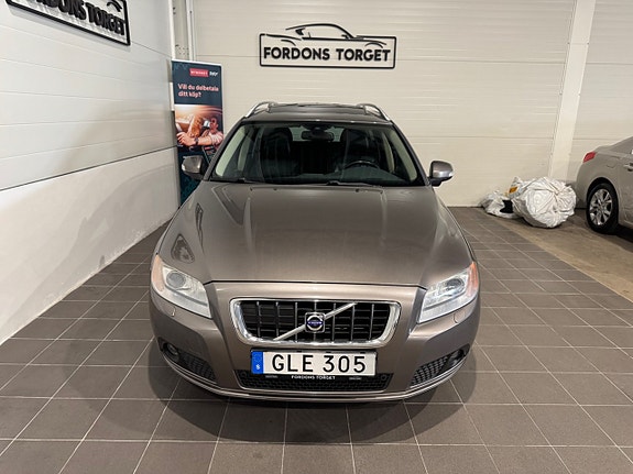 Volvo V70 5 of 24