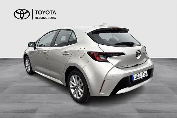 Toyota Corolla 6 of 13