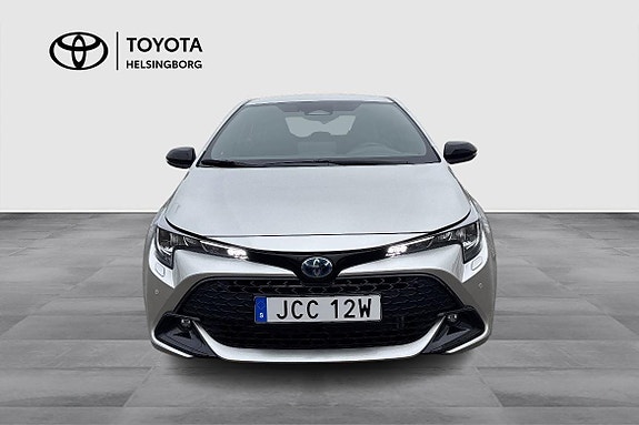 Toyota Corolla 2 of 13