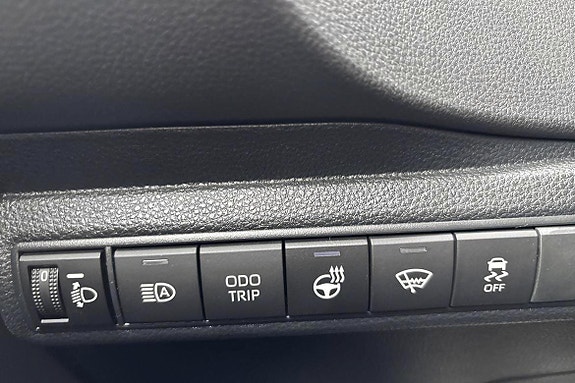 Toyota Corolla 13 of 13