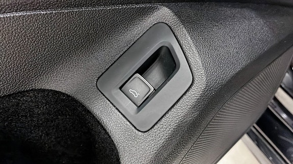 Volkswagen Passat 19 of 22