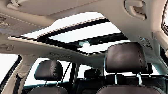 Volkswagen Passat 13 of 22