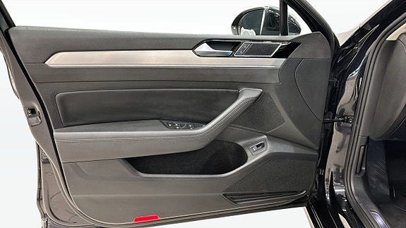 Volkswagen Passat 11 of 22