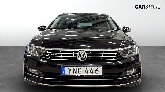 Volkswagen Passat 8 of 22