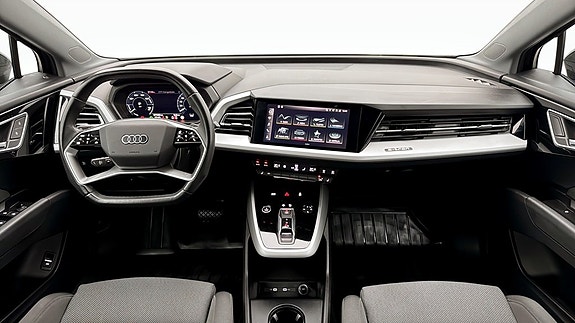Audi Q4 e-tron 10 of 18