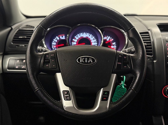 Kia Sorento 18 of 24