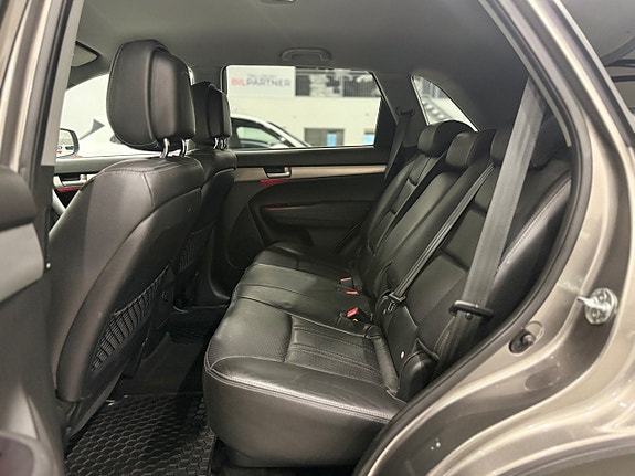 Kia Sorento 11 of 24